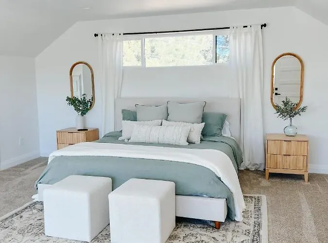 Luxury Modern Family Vacation- Bison Ridge Retreat Ferienhaus *